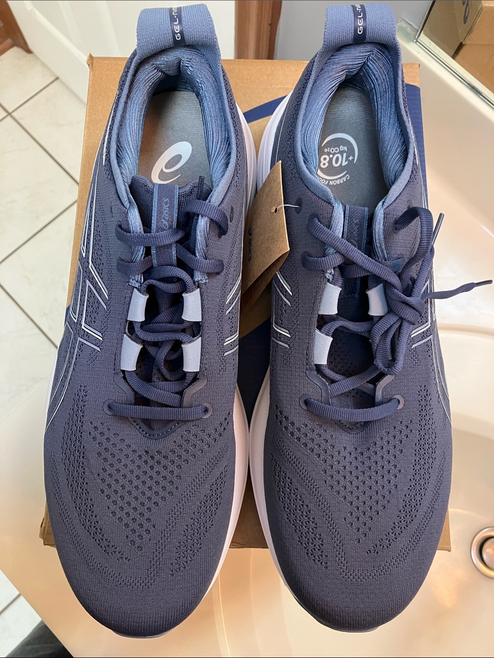ASICS Men's Athletic Shoes Brand New Size 12.5 Medium (Retail $160) - Picture 3 of 6